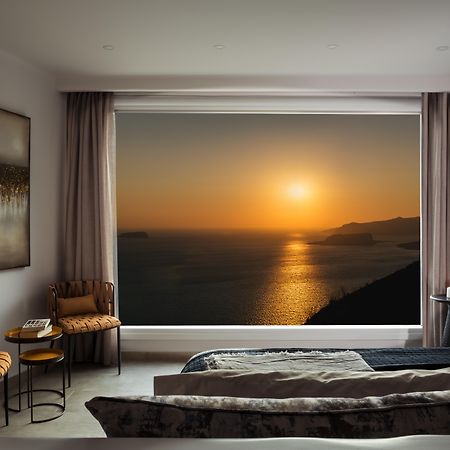 เอเธอร์มี สวีท - สําหรับผู้ใหญ่เท่านั้น Hotel ฟิรา ภายนอก รูปภาพ